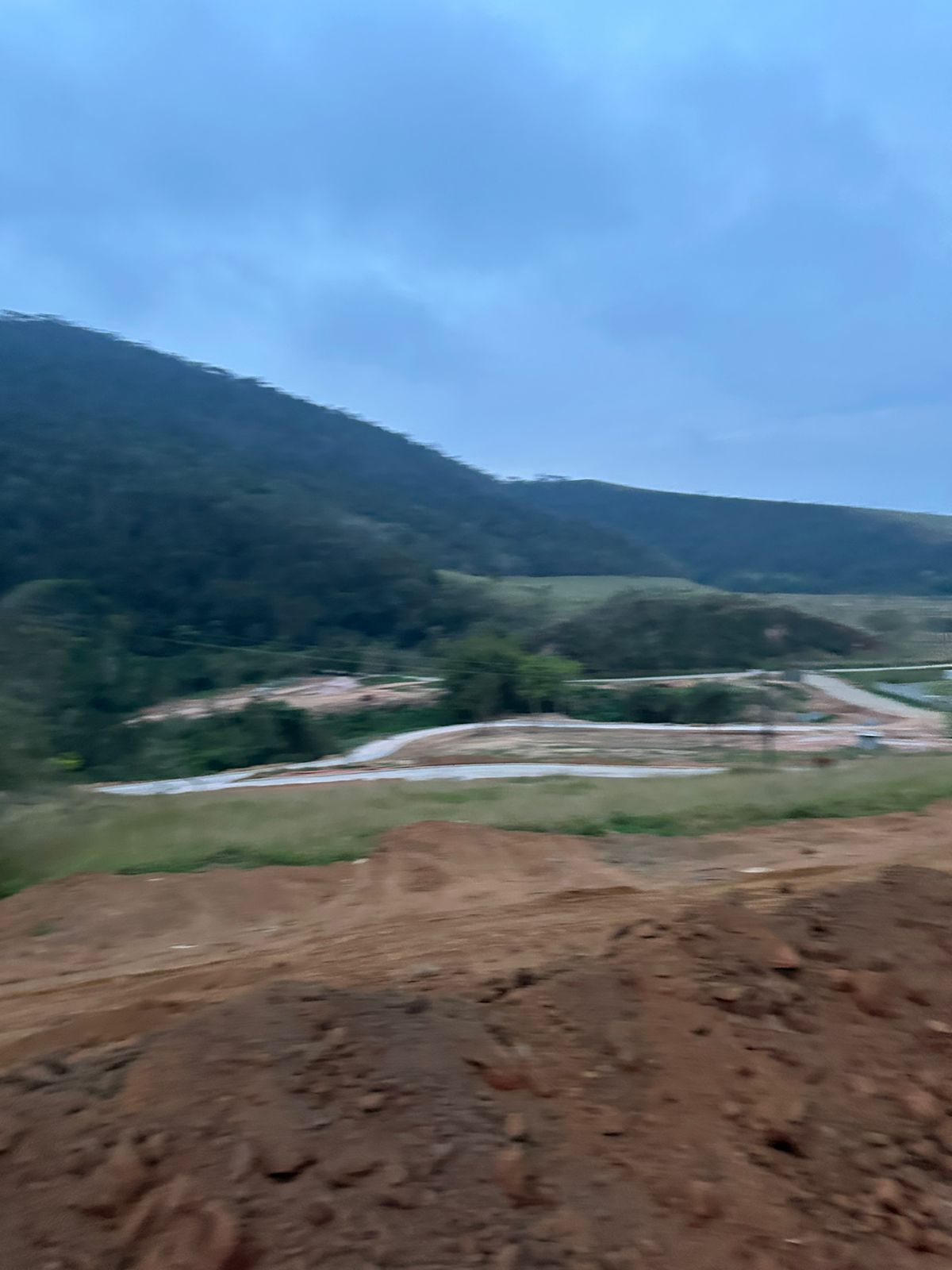 VENDO TERRENO EM MIGUEL PEREIRA